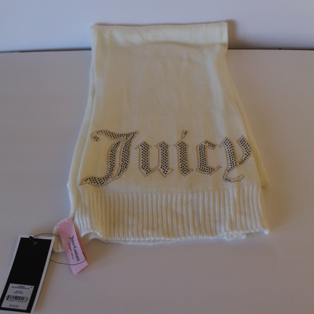 Juicy Couture White Knit Scarf